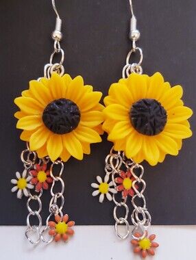 Handmade Boho Sunflower Daisy Dangle Earrings
